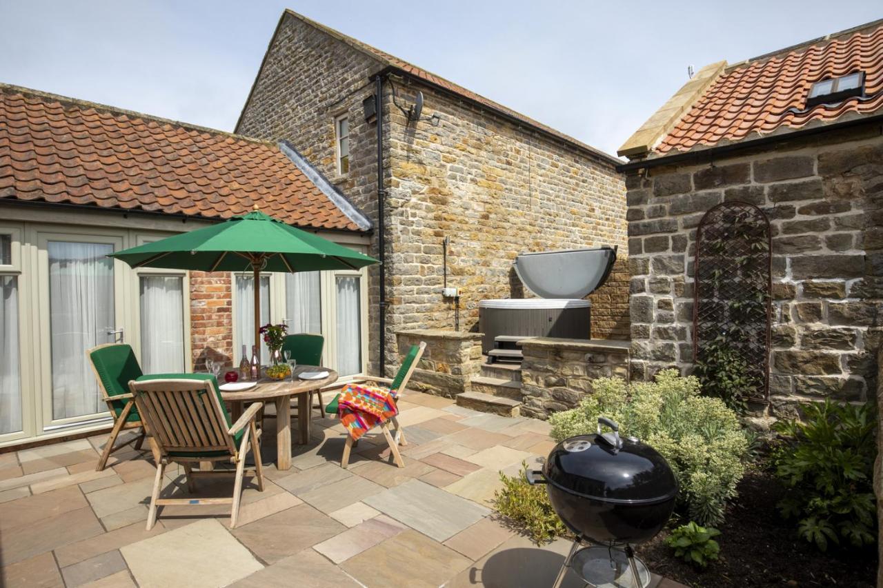 Thirley Cotes Farm Cottages Scarborough Exterior photo
